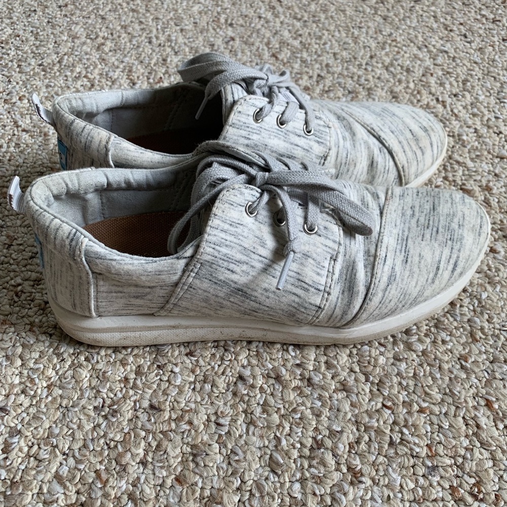 Toms sneakers